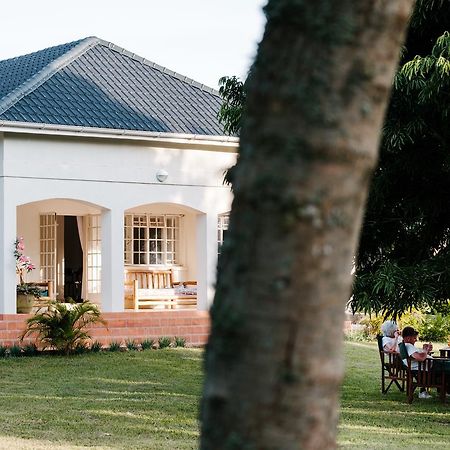 Bed and Breakfast The Guinea Fowl Entebbe Esterno foto