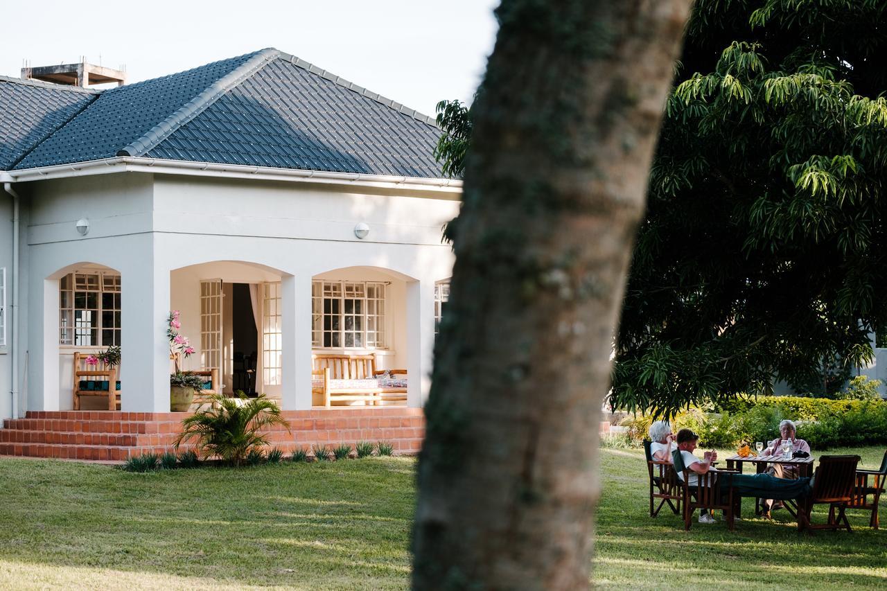 Bed and Breakfast The Guinea Fowl Entebbe Esterno foto